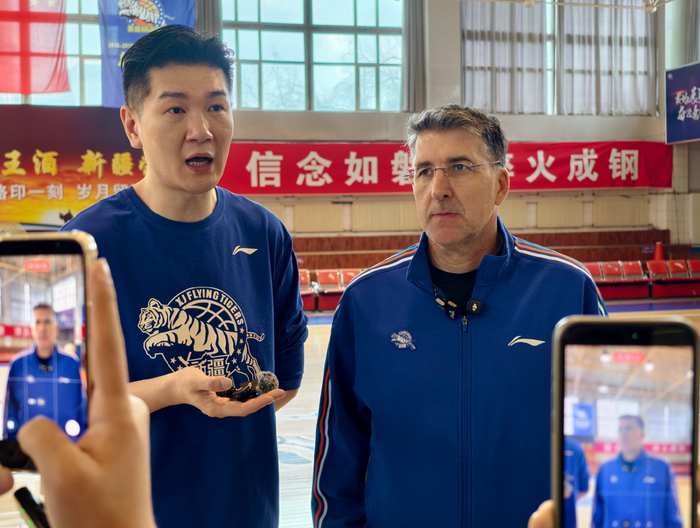 新疆对阵山东迎关键战役 琬斯能否扛起内线重任