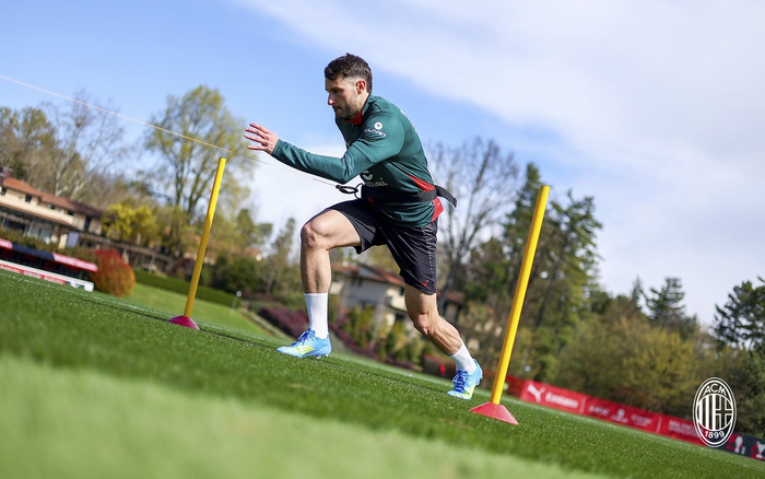 奇克持续参与米兰合练备战新赛季