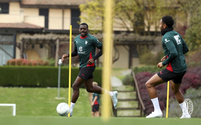 奇克持续参与米兰合练备战新赛季