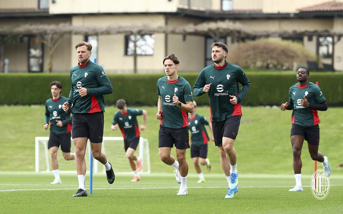 奇克持续参与米兰合练备战新赛季
