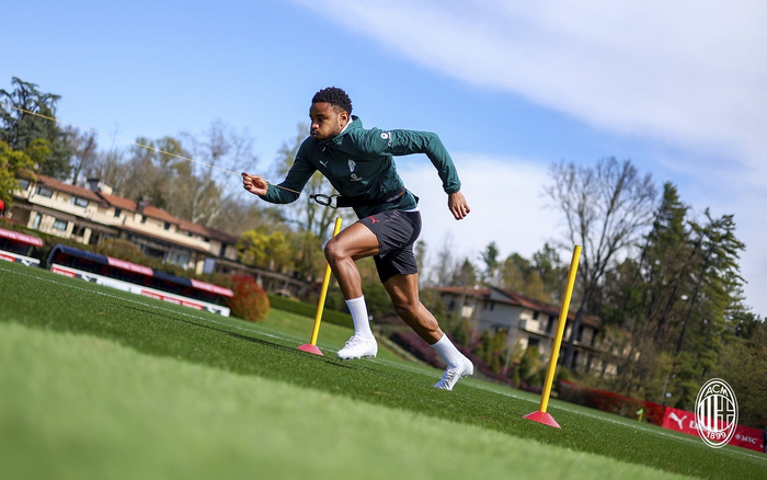 奇克持续参与米兰合练备战新赛季