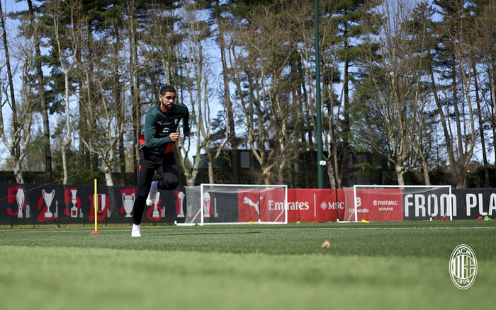 奇克持续参与米兰合练备战新赛季