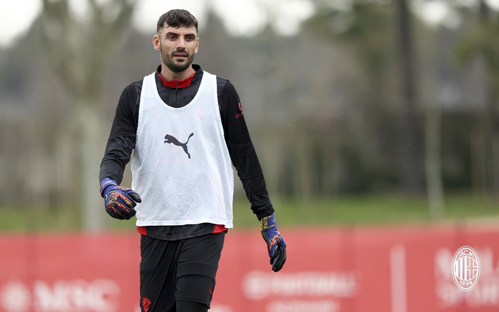 奇克持续参与米兰合练备战新赛季