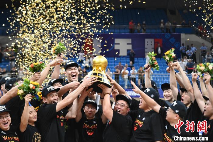 琼斯砍下50分带队，香港金牛队以100-86击败安徽文