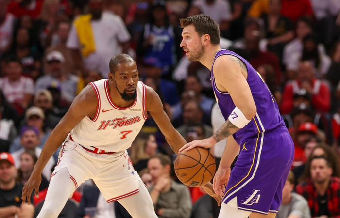 东部前十分两梯队博弈 西部三档争夺季后赛席位