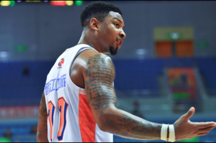 广东队爆冷负福建队 皮特森三分神射助球队逆转