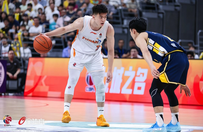 广东队爆冷负福建队 皮特森三分神射助球队逆转