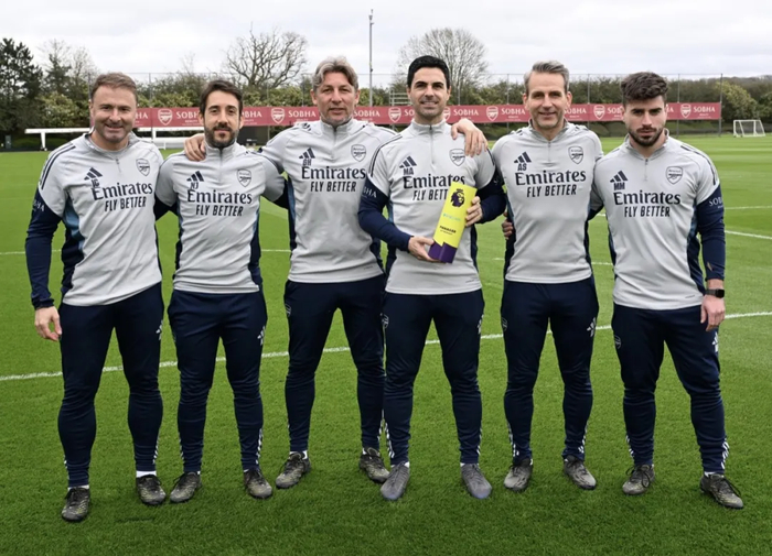 阿森纳足总杯失利陷连败危机，欧冠联赛双线作